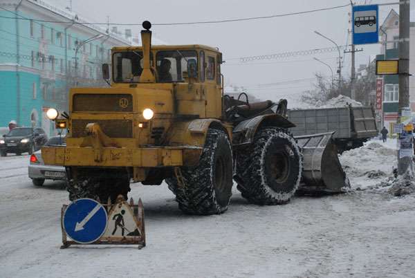 Город завалило снегом. Окраинные поселки оказались отрезанными от центра