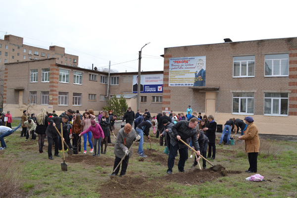 Сколько надо любви и огня, чтобы память Победы жила…
