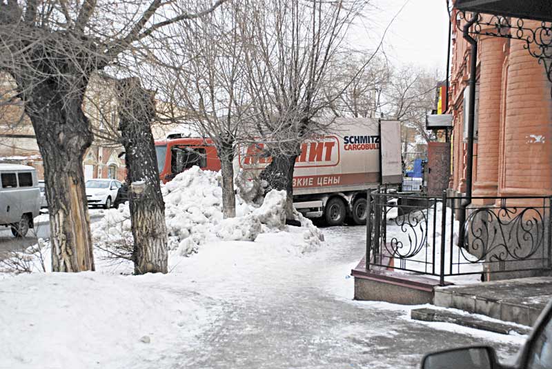 Кто на тротуарах и дорогах хозяин