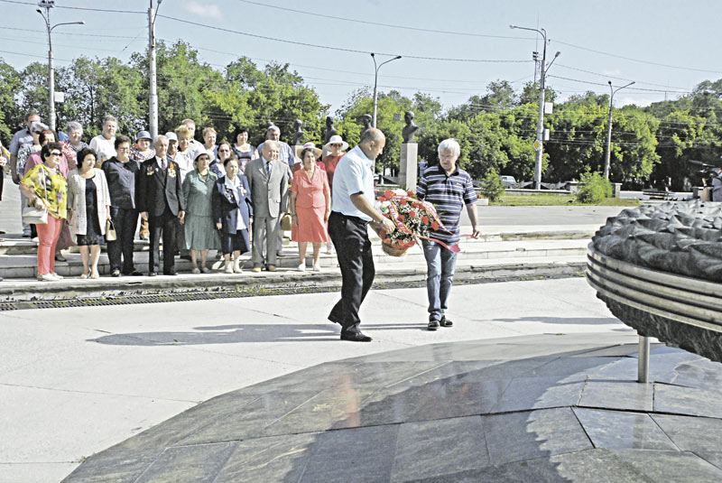 Двойной праздник в «Стрижах». Эстафета памяти передана новотройчанам