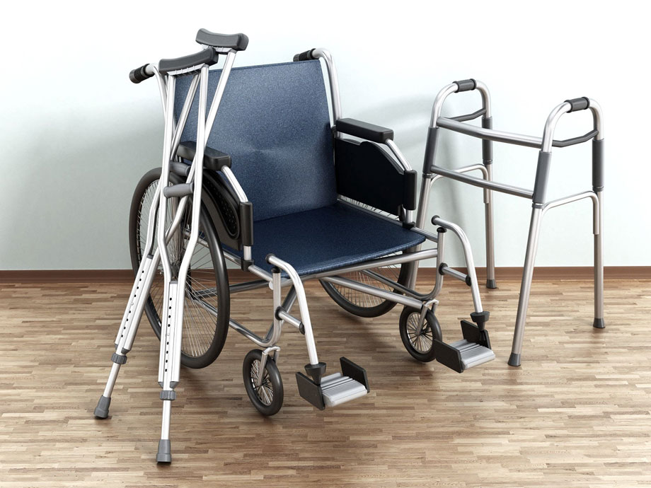 Кресла-коляски  и костыли можно  взять напрокат