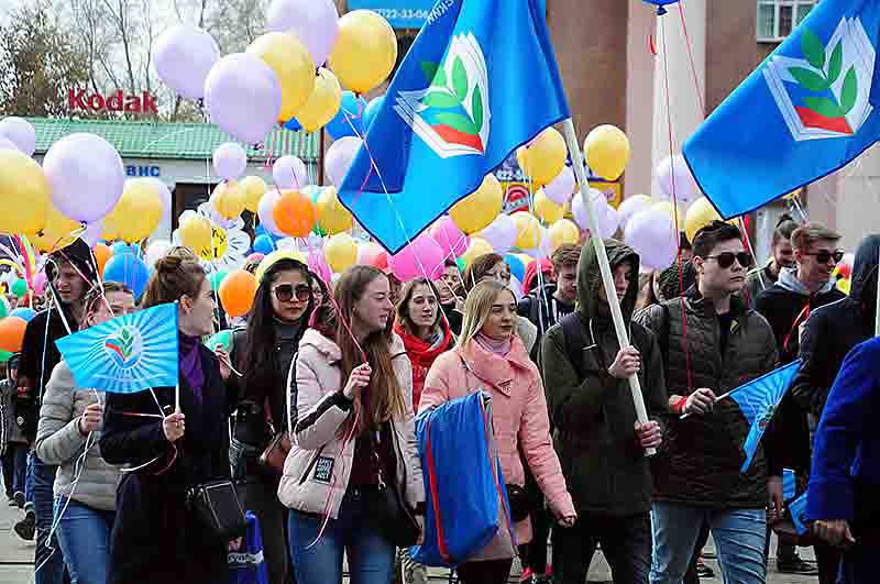 Фоторепортаж об орском Первомае 