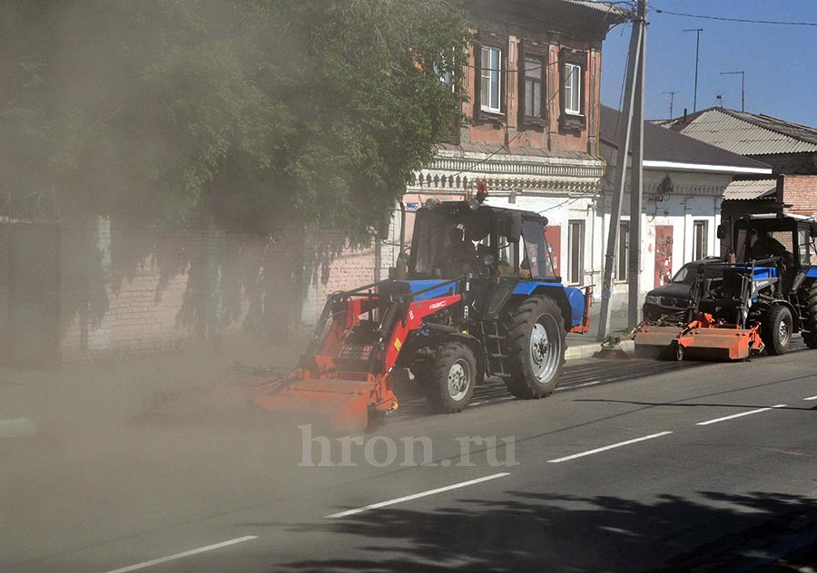 Железные уборщики курсируют по городу