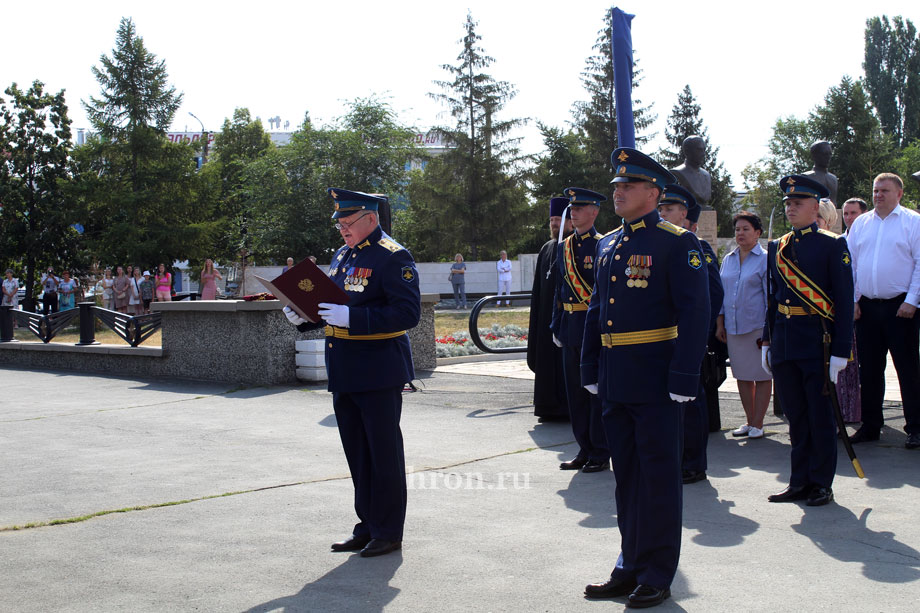 Орской войсковой части вручили боевое знамя