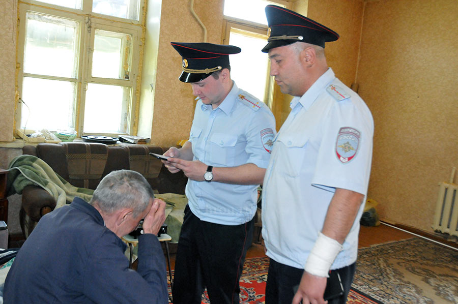 Про соседа в шкафу, буйных алкоголиков и ножи