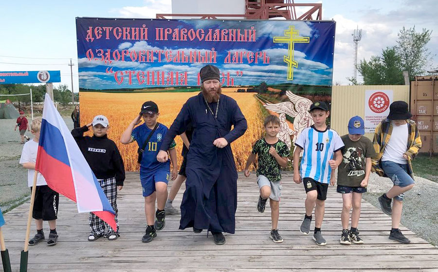 Спортивную жизнь организует... епископ