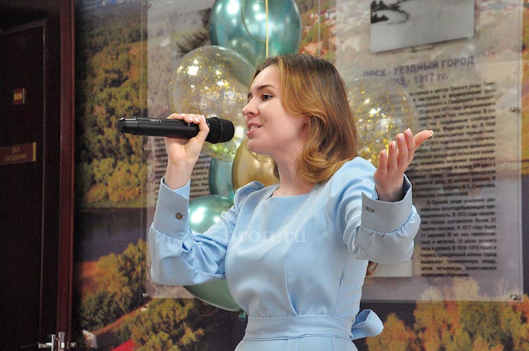 И горы свернет, и шведскую стенку соберет