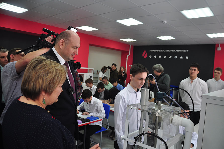 Путь губернатора. Глава региона оценил преображение учреждений образования