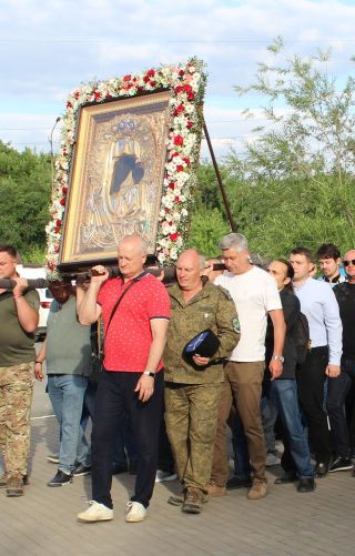 Из-за крестного хода – в объезд