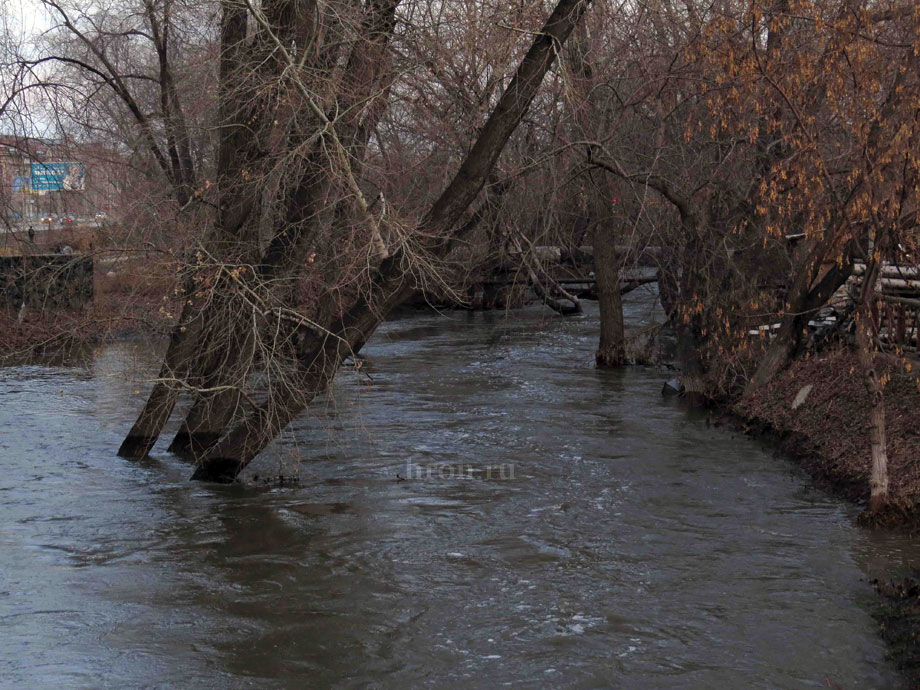 Шлюз открыт. Ждут воду