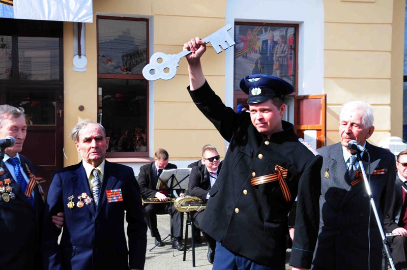 Машина времени. Ретро-поезд оживил в памяти военное прошлое