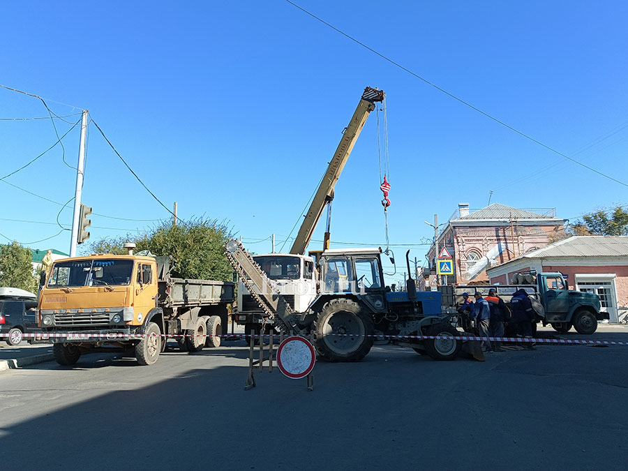 Тепловики и дорожники встретились в Старом городе