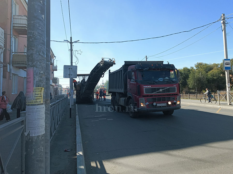 Тепловики и дорожники встретились в Старом городе