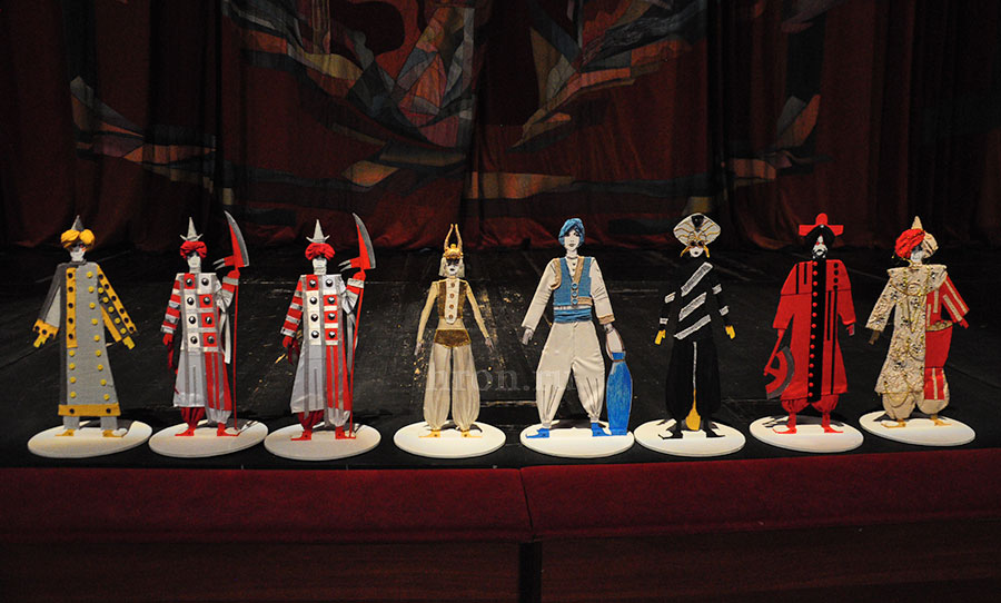 Крах жадного Раджи. В драматическом театре юный зритель увидит новый спектакль