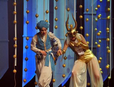 Крах жадного Раджи. В драматическом театре юный зритель увидит новый спектакль