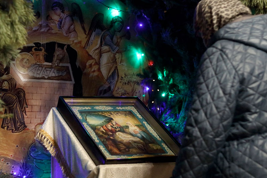 Куда смотрит Богородица? Владыка Ириней о смысле Рождества и тонкостях службы