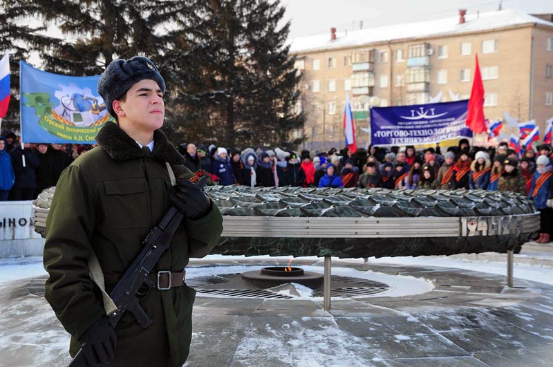 К юбилею Сталинградской битвы в Орске прогремели оружейные залпы