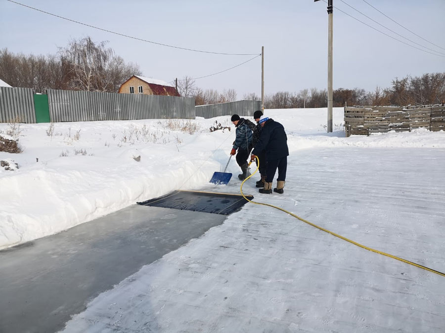 Променял рыбалку на хоккей