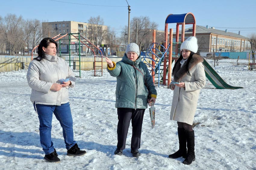 «Ребятам с нашего двора негде играть!» Жители Степного ждут благоустройства детской площадки