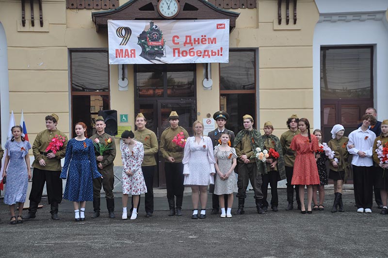 С прибытием! Легендарный паровоз серии «Л» снова встречали в городе