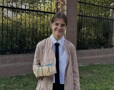 Будущий хирург и звезда. Ученица школы № 1 покоряет олимпиады и сердца