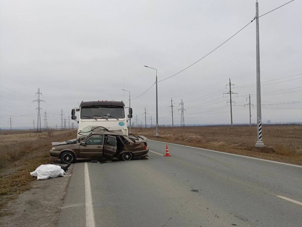 Смертельное столкновение с грузовиком на трассе под Новотроицком