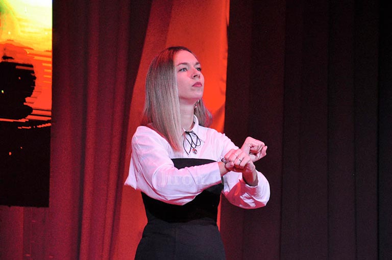 Не танцем единым. Участники фестиваля показали зрителям особенные номера