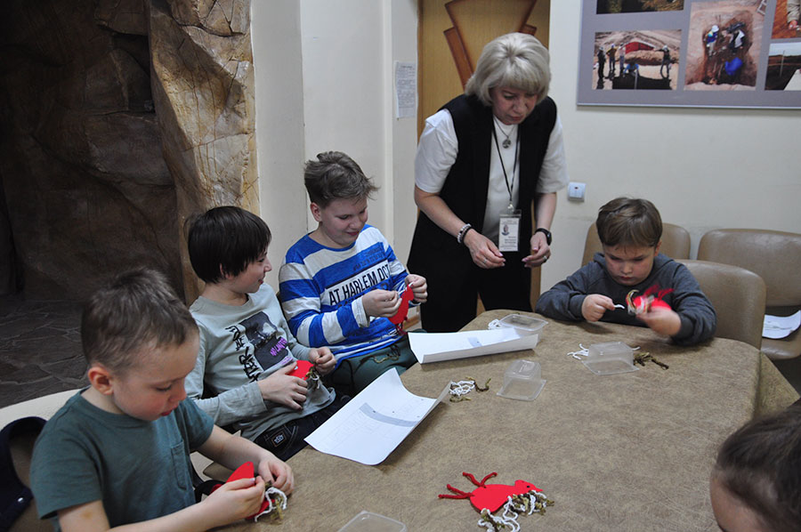 На «Ночь» глядя, или Как лепить пуховую козу и усмирять архидьякона