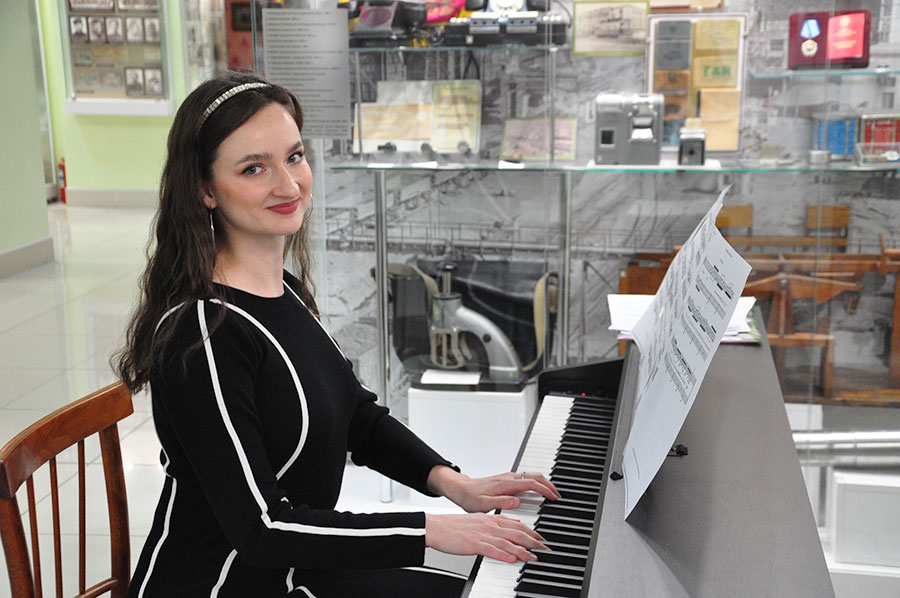 На «Ночь» глядя, или Как лепить пуховую козу и усмирять архидьякона