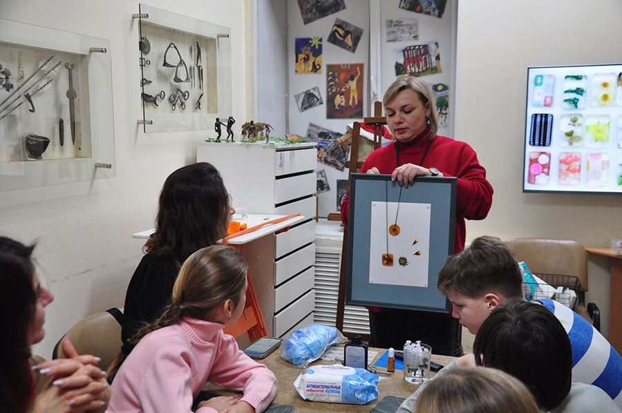 На «Ночь» глядя, или Как лепить пуховую козу и усмирять архидьякона