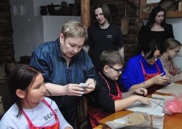 На «Ночь» глядя, или Как лепить пуховую козу и усмирять архидьякона