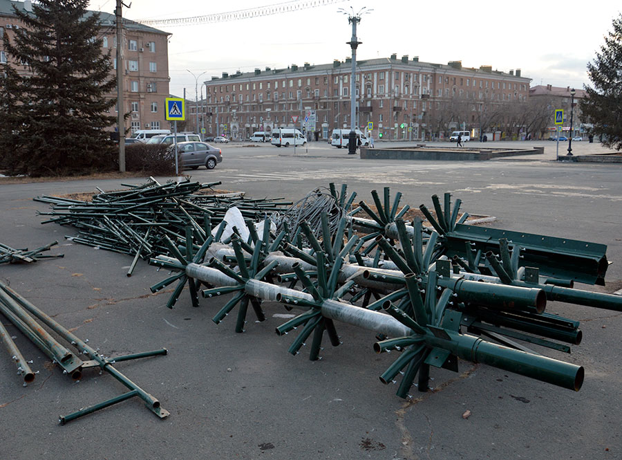 Ждет ли елку переезд?