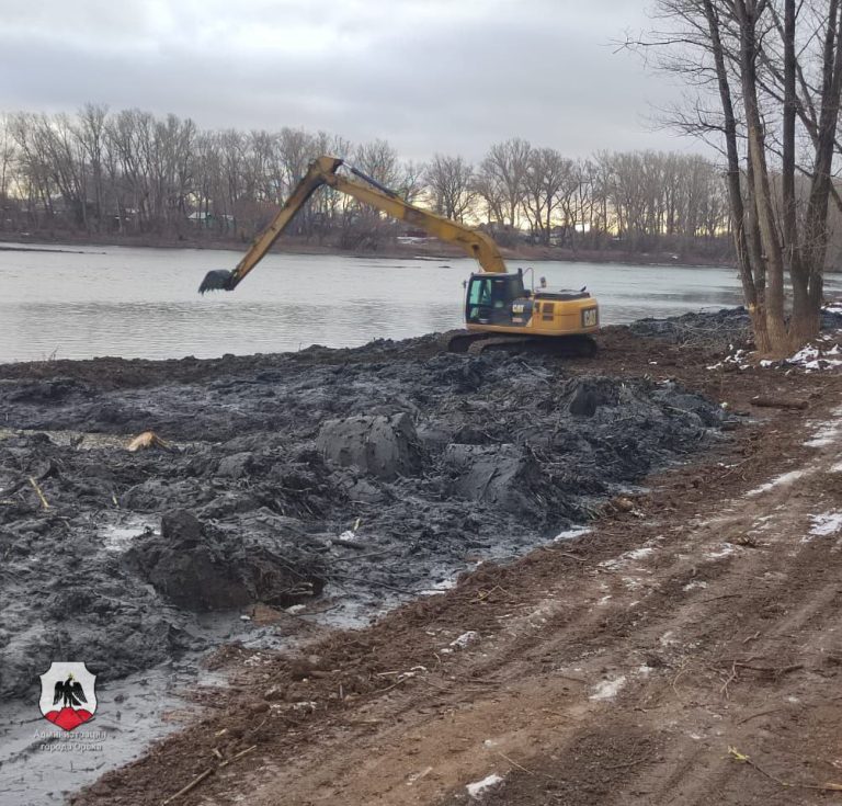 Хотели похитить 16 миллионов на расчистке русла Урала