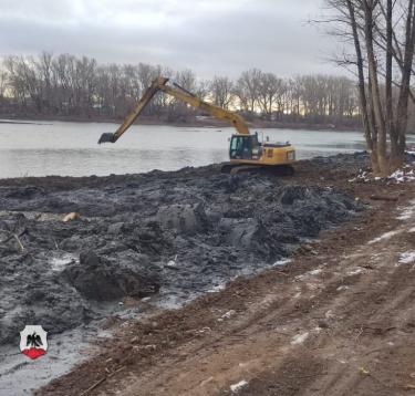 Хотели похитить 16 миллионов на расчистке русла Урала