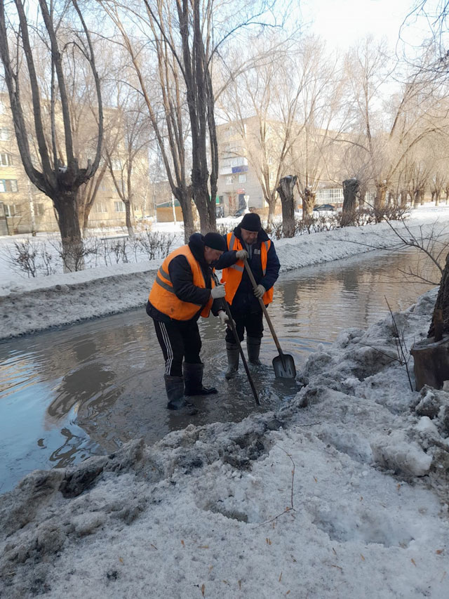 Дали старт отводу талых вод