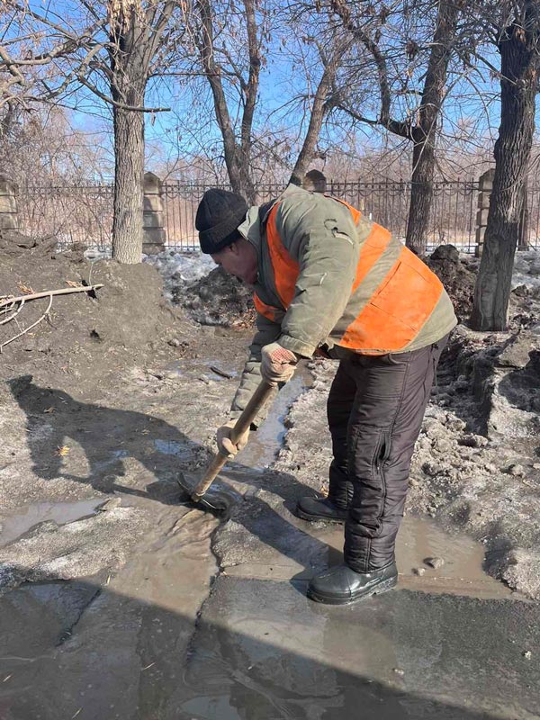 Дали старт отводу талых вод