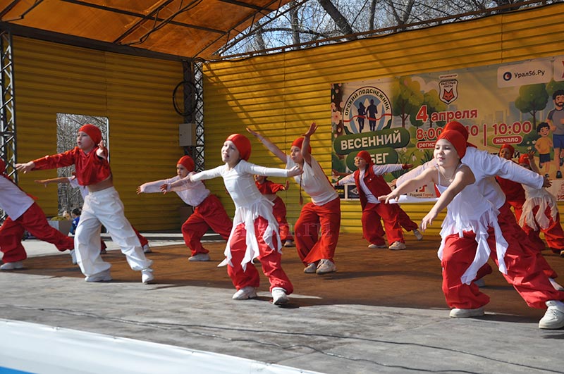 И побежали! Как «Быстрые лисы» помогали «подснежникам» финишировать