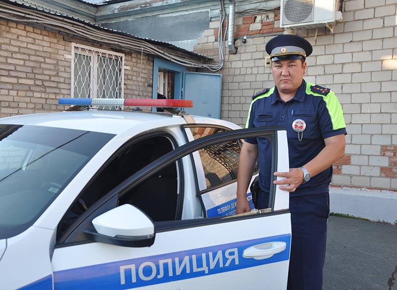 Как командир взвода ДПС нарушителей вычисляет