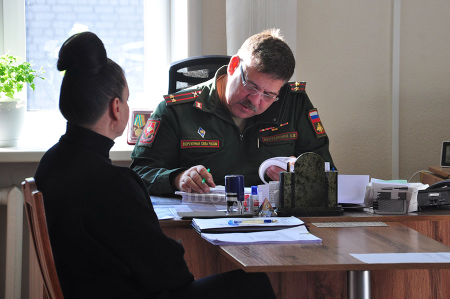 По повестке не явился – сразу в базе очутился. Тех, кто вовремя не придет в военкомат, ждут неприятности 