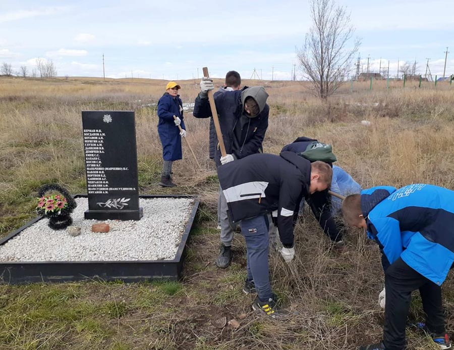 Дорогу к обелиску привели в порядок