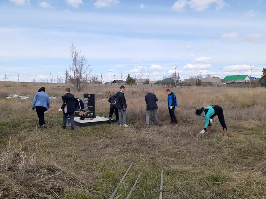 Дорогу к обелиску привели в порядок