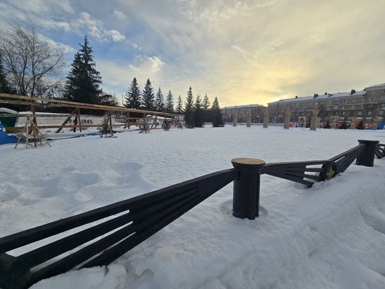 Память требует уважения и лопаты