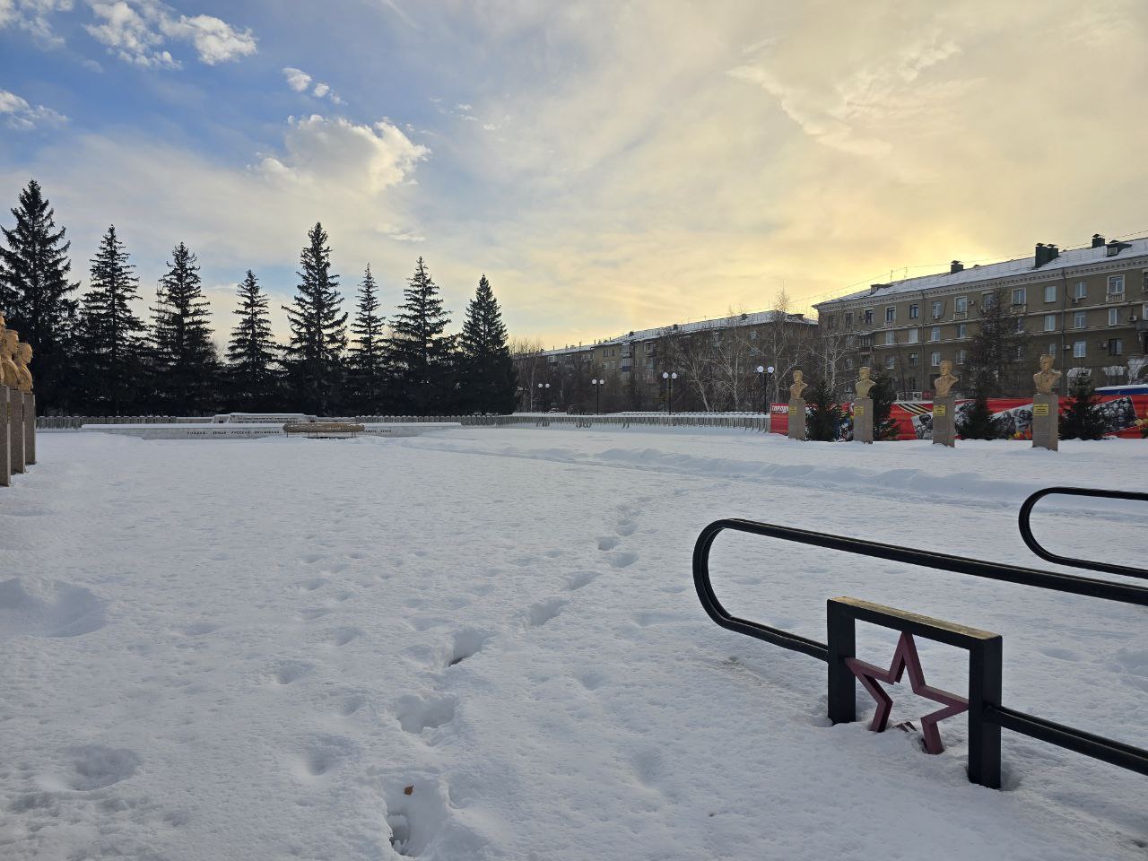 Память требует уважения и лопаты