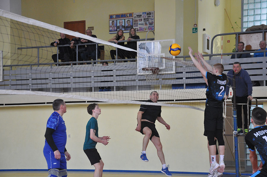 Забивают и не забывают. Память тренера почтили игрой