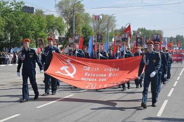 Восславили мужество героев