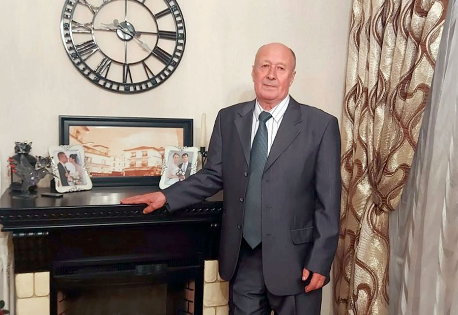 Помогал курсантам «Сокола» встать на крыло