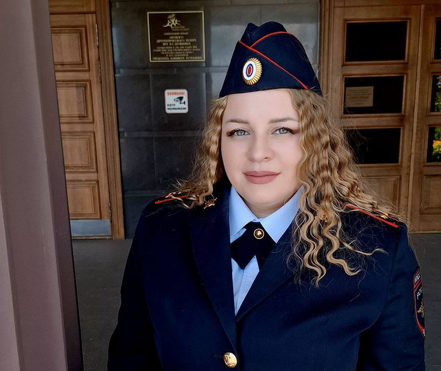 Спокойного дежурства участковым не желают. Оксана Рябушкина о приметах и суевериях профессии