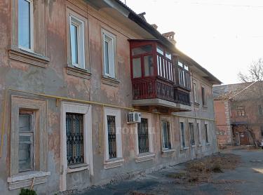 Зашел и сразу вышел. Для чего в советских двухэтажках строили сквозные подъезды