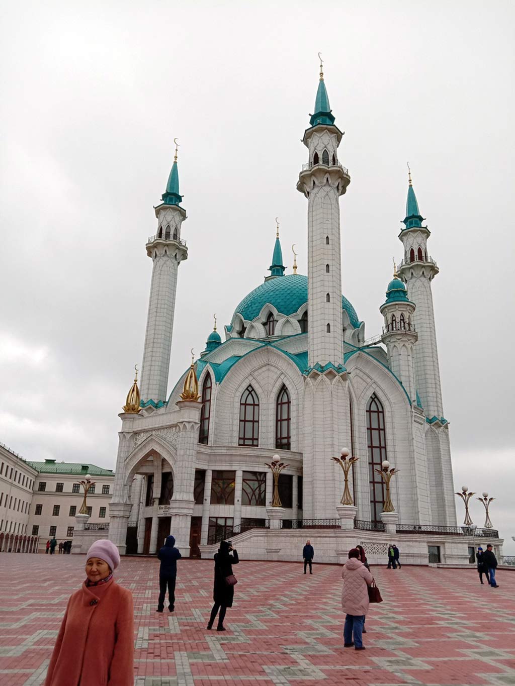 Здесь соседствуют мечеть и православный храм. Ежедневная городская газета  Орская хроника