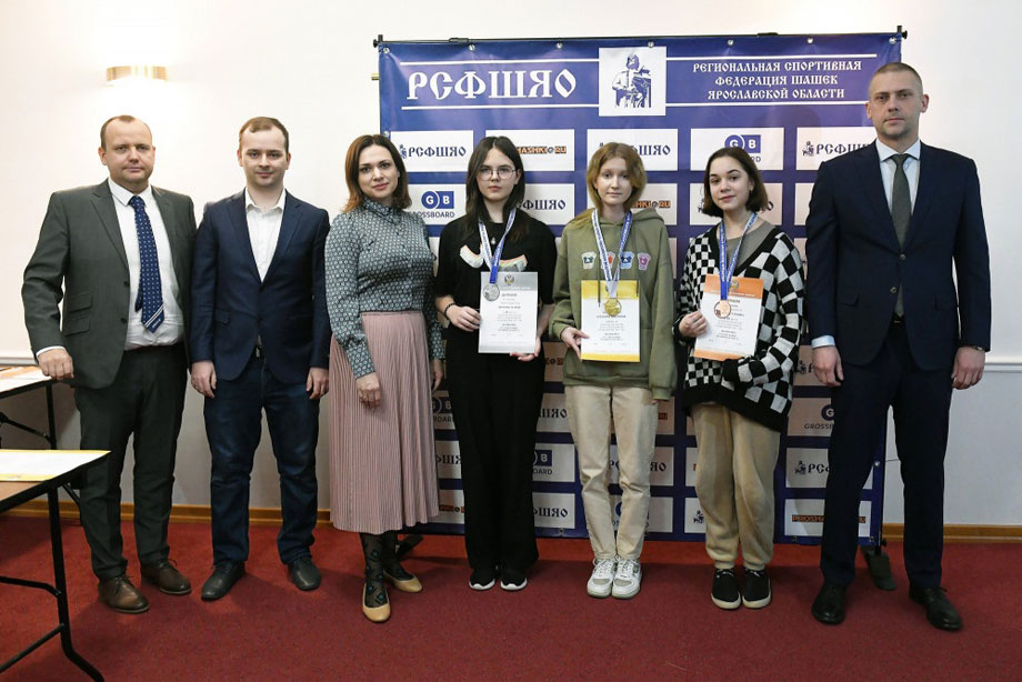 Виктория Захарова – в числе лучших шашисток страны